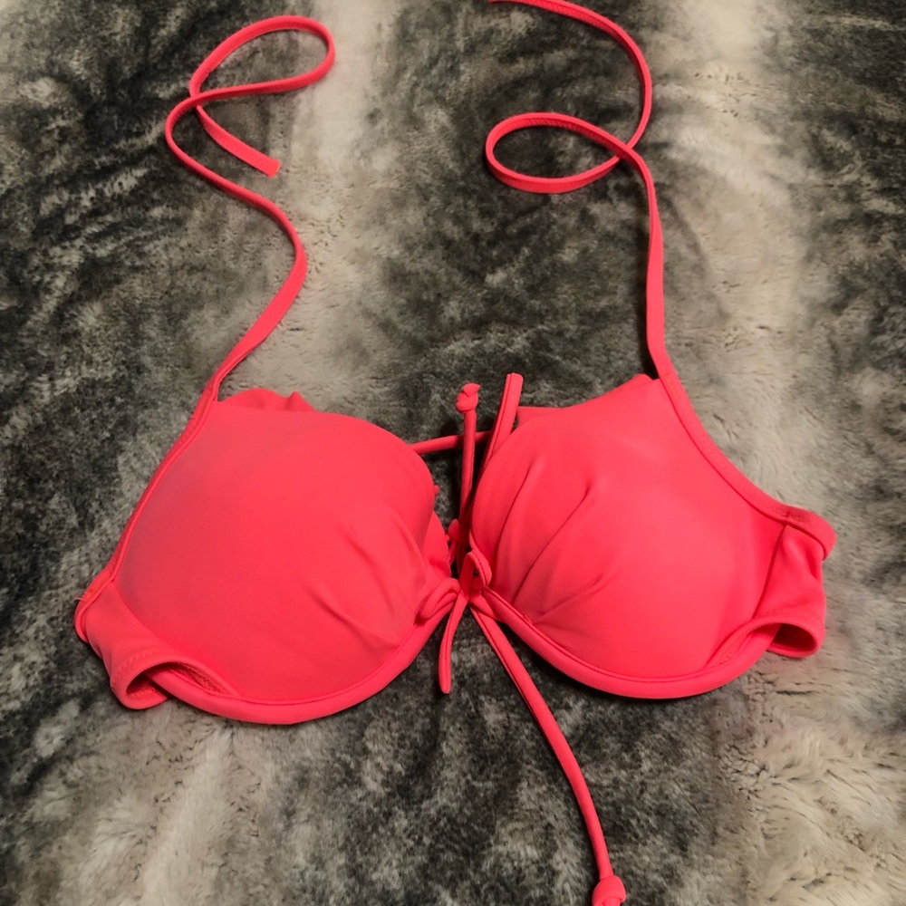 Victoria’s Secret bikini top